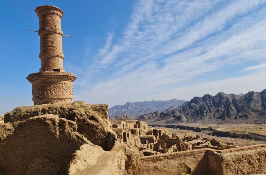 Shaking Minaret Ardakan, Iran